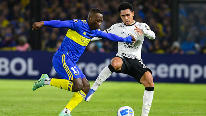 Lesões, polêmicas, mercado e consolidação marcaram os dias de Corinthians e Boca desde o último encontro da fase de grupos