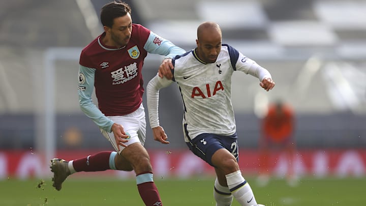 Clarets e Spurs protagonizam duelo eliminatório da Carabao Cup 