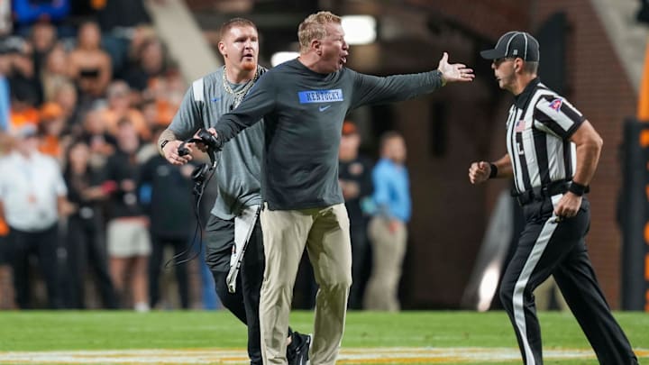 Kentucky inside linebackers coach Mike Stoops yells during a NCAA football game between Tennessee and Kentucky in Neyland Stadium on Saturday, Nov. 2, 2024.