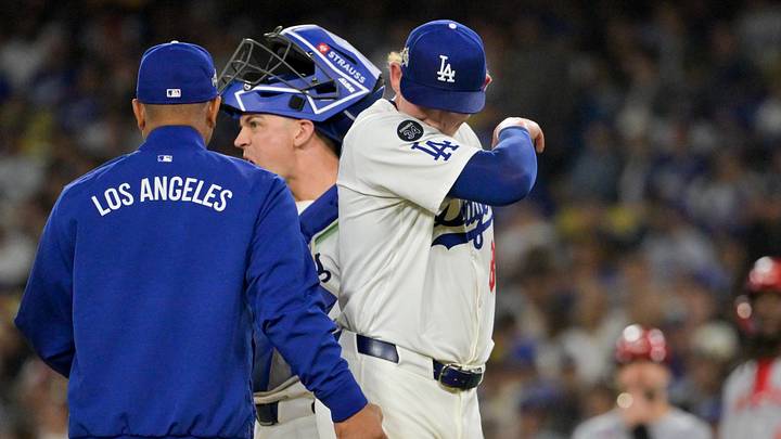 Oct 1, 2025; Los Angeles, California, USA; Los Angeles Dodgers manager Dave Roberts (30) relieves pitcher Emmet Sheehan (80) in the eighth inning against the Cincinnati Reds during game two of the Wildcard round for the 2025 MLB playoffs at Dodger Stadium. Mandatory Credit: Jayne Kamin-Oncea-Imagn Images Oct 1, 2025; Los Angeles, California, USA; Los Angeles Dodgers manager Dave Roberts (30) relieves pitcher Emmet Sheehan (80) in the eighth inning against the Cincinnati Reds during game two of the Wildcard round for the 2025 MLB playoffs at Dodger Stadium. Mandatory Credit: Jayne Kamin-Oncea-Imagn Images