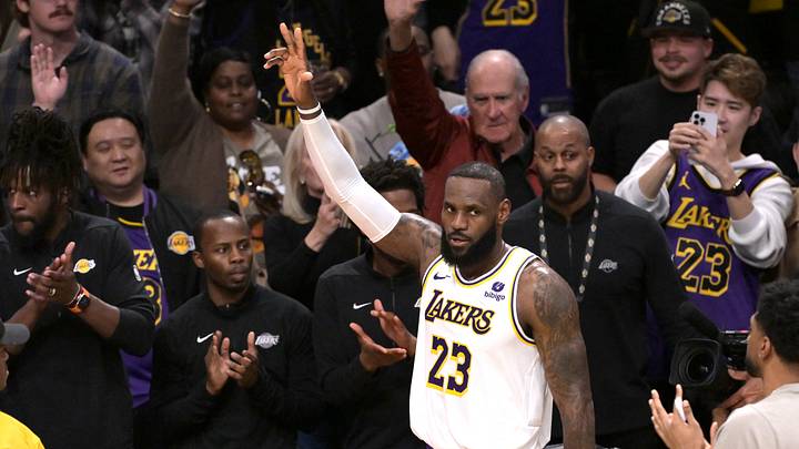 LeBro will return to Los Angeles on Christmas Day, where he’ll undoubtedly be greeted by a roaring Lakers crowd. LeBro will return to Los Angeles on Christmas Day, where he’ll undoubtedly be greeted by a roaring Lakers crowd.
