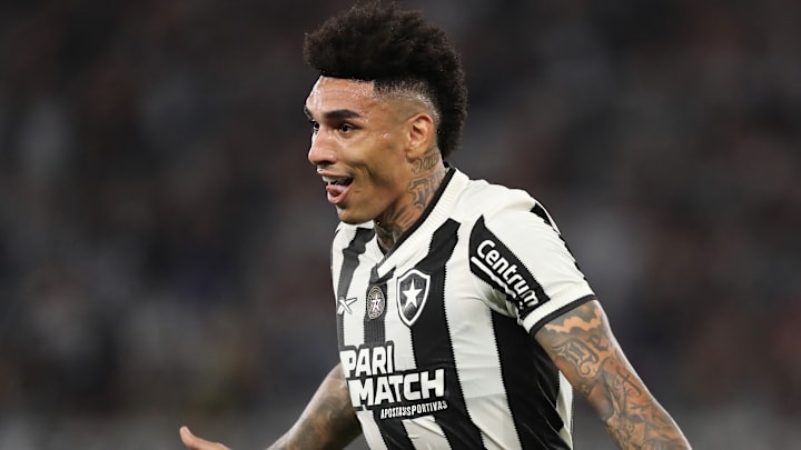 Botafogo v Peñarol - Copa CONMEBOL Libertadores 2024