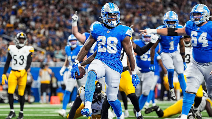 Detroit Lions running back Jermar Jefferson (28) runs for a touchdown against the Pittsburgh Steelers during the second half of a preseason game at Ford Field in Detroit on Saturday, August 24, 2024.