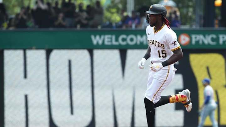 Pittsburgh Pirates center fielder Oneil Cruz