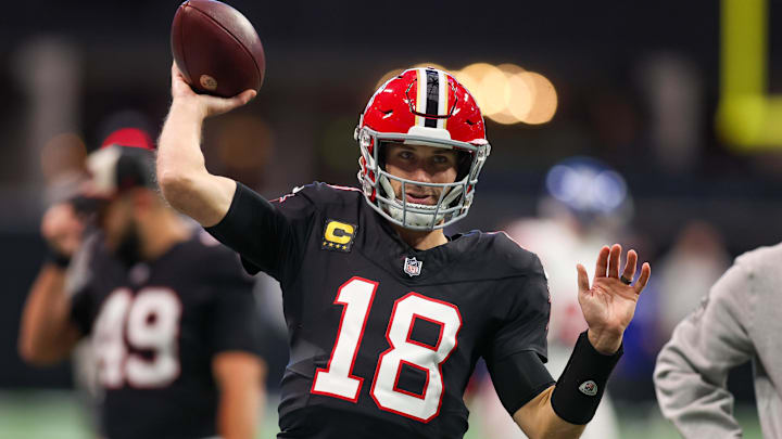 Atlanta Falcons quarterback Kirk Cousins is expected to attend the team's mandatory minicamp this week. Atlanta Falcons quarterback Kirk Cousins is expected to attend the team's mandatory minicamp this week.