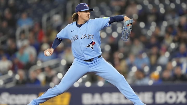 Toronto Blue Jays starting pitcher Kevin Gausman (34) pitches at Rogers Centre. Toronto Blue Jays starting pitcher Kevin Gausman (34) pitches at Rogers Centre.