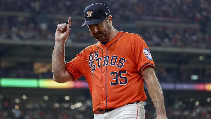 Sep 20, 2024; Houston, Texas, USA; Houston Astros starting pitcher Justin Verlander (35) motions to the crowd while walking to the dugout after a pitching change in the fifth inning against the Los Angeles Angels at Minute Maid Park Sep 20, 2024; Houston, Texas, USA; Houston Astros starting pitcher Justin Verlander (35) motions to the crowd while walking to the dugout after a pitching change in the fifth inning against the Los Angeles Angels at Minute Maid Park