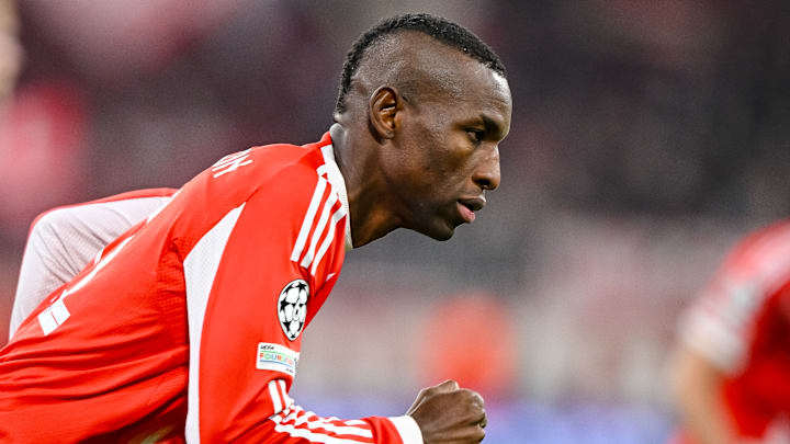 Nicolas Jackson im Trikot des FC Bayern