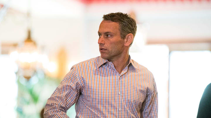 Nov 8, 2016; Scottsdale, AZ, USA; Chicago Cubs general manager Jed Hoyer speaks to the media during the MLB general managers meeting at the Omni Scottsdale Resort.