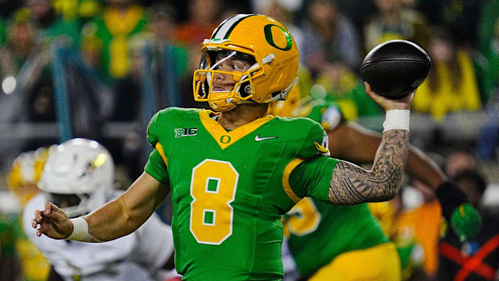 Oregon quarterback Dillon Gabriel