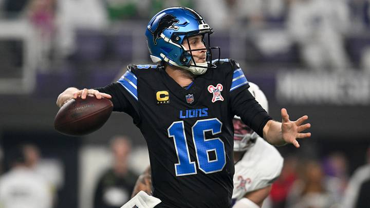 Lions quarterback Jared Goff has the admiration of coach Dan Campbell: “When you gotta have it, [he] can stand in the pocket, make an accurate throw, an accurate read, and that’s what the quarterback position is. And he’s a rare breed of man.”
