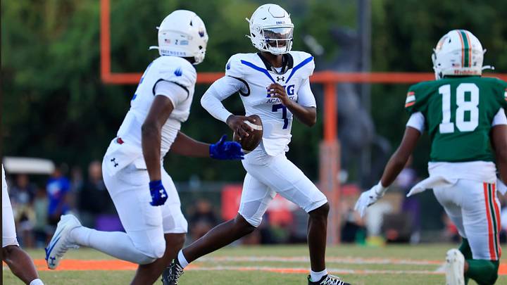 IMG Academy's Jayden Wade (7) looks to pass during the first quarter of a high school football matchup at Mandarin High School, Friday, Sept. 19, 2025, in Jacksonville, Fla. The IMG Academy Ascenders defeated the Mandarin Mustangs 57-7.