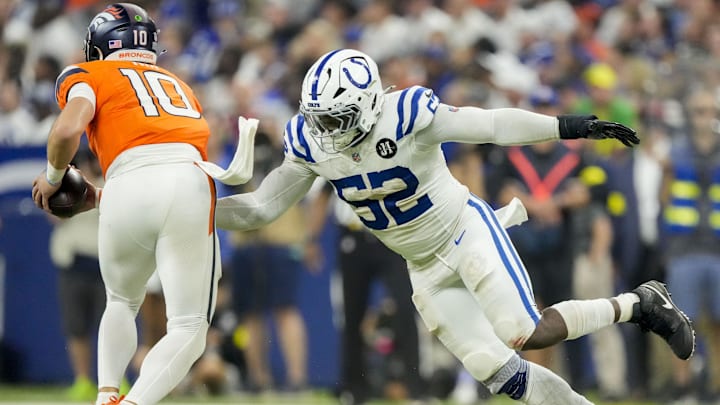 Sep 14, 2025; Indianapolis, Indiana, USA; Indianapolis Colts defensive end Samson Ebukam (52) moves in on Denver Broncos quarterback Bo Nix (10 at Lucas Oil Stadium. Mandatory Credit: INDIANAPOLIS STAR-USA TODAY Network via Imagn Images Sep 14, 2025; Indianapolis, Indiana, USA; Indianapolis Colts defensive end Samson Ebukam (52) moves in on Denver Broncos quarterback Bo Nix (10 at Lucas Oil Stadium. Mandatory Credit: INDIANAPOLIS STAR-USA TODAY Network via Imagn Images