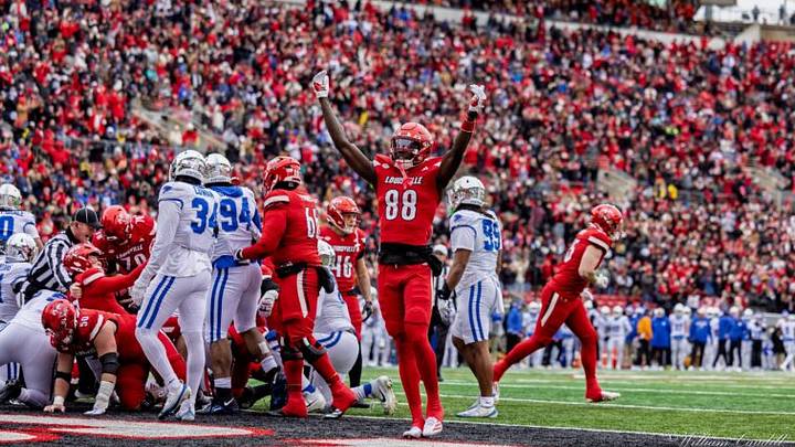 Jaleel Skinner scores against Kentucky Jaleel Skinner scores against Kentucky