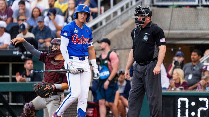 Florida Gators left fielder Tyler Shelnut