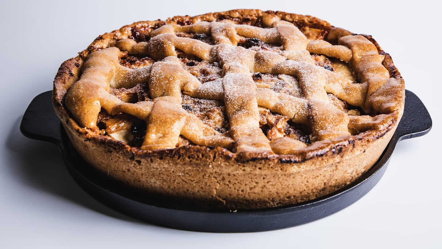 vodka-is-the-secret-to-a-perfectly-flaky-pie-crust