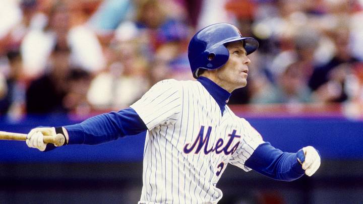 1995, Flushing, NY, USA; FILE PHOTO; New York Mets center fielder Brett Butler in action at the plate at Shea Stadium during the 1995 season. Mandatory Credit: RVR Photos-Imagn Images 1995, Flushing, NY, USA; FILE PHOTO; New York Mets center fielder Brett Butler in action at the plate at Shea Stadium during the 1995 season. Mandatory Credit: RVR Photos-Imagn Images