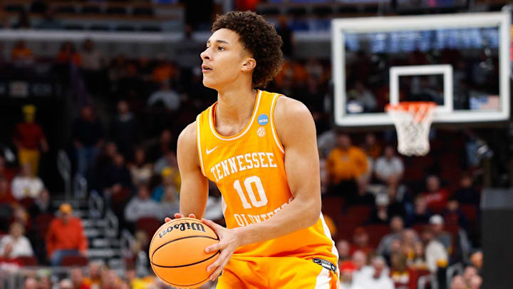 Mar 27, 2026; Chicago, IL, USA; Tennessee Volunteers forward Nate Ament (10) shoots in the second half against the Iowa State Cyclones during a Sweet Sixteen game of the Midwest Regional of the men's 2026 NCAA Tournament at United Center. Mar 27, 2026; Chicago, IL, USA; Tennessee Volunteers forward Nate Ament (10) shoots in the second half against the Iowa State Cyclones during a Sweet Sixteen game of the Midwest Regional of the men's 2026 NCAA Tournament at United Center.