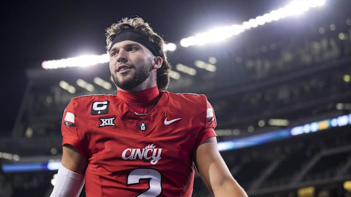 Oct 25, 2025; Cincinnati, Ohio, USA; Cincinnati Bearcats quarterback Brendan Sorsby walks off the field after defeating the Baylor Bears at Nippert Stadium. Mandatory Credit: Aaron Doster-Imagn Images Oct 25, 2025; Cincinnati, Ohio, USA; Cincinnati Bearcats quarterback Brendan Sorsby walks off the field after defeating the Baylor Bears at Nippert Stadium. Mandatory Credit: Aaron Doster-Imagn Images