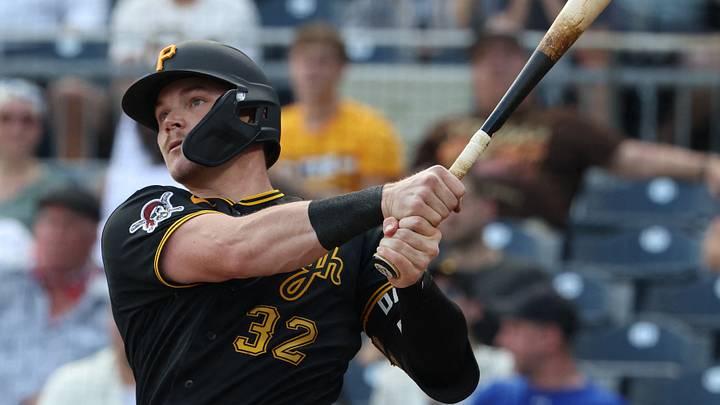 Sep 17, 2026; Pittsburgh, Pennsylvania, USA; Pittsburgh Pirates catcher Henry Davis (32) hits a two run home run against the Milwaukee Brewers during the eighth inning at PNC Park. Mandatory Credit: Charles LeClaire-Imagn Images Sep 17, 2026; Pittsburgh, Pennsylvania, USA; Pittsburgh Pirates catcher Henry Davis (32) hits a two run home run against the Milwaukee Brewers during the eighth inning at PNC Park. Mandatory Credit: Charles LeClaire-Imagn Images