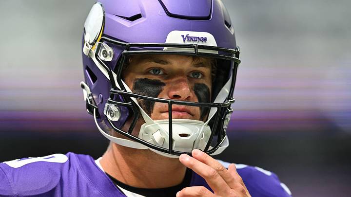 Minnesota Vikings quarterback J.J. McCarthy (9) warms up before the game against the Houston Texans at U.S. Bank Stadium. Mandatory Credit: Jeffrey Becker-Imagn Images