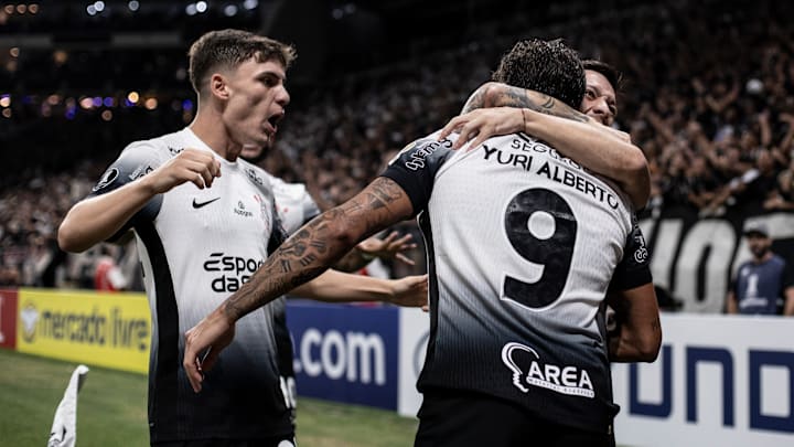 Corinthians estreia na Neo Química Arena diante do Huracán
