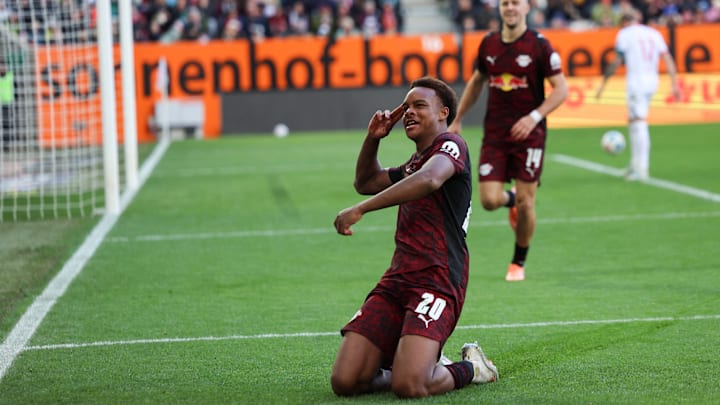 Assan Ouedraogo jubelt über seinen Treffer in Augsburg Assan Ouedraogo jubelt über seinen Treffer in Augsburg