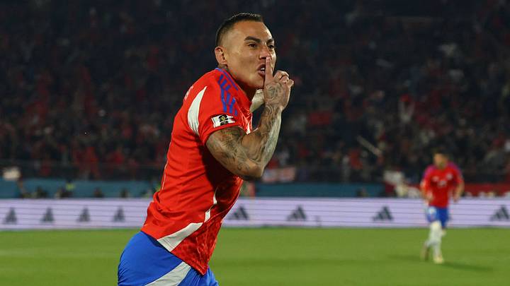 Eduardo Vargas marcó cuatro goles en la victoria de Chile por 7-0 sobre México en la Copa América 2016. Eduardo Vargas marcó cuatro goles en la victoria de Chile por 7-0 sobre México en la Copa América 2016.
