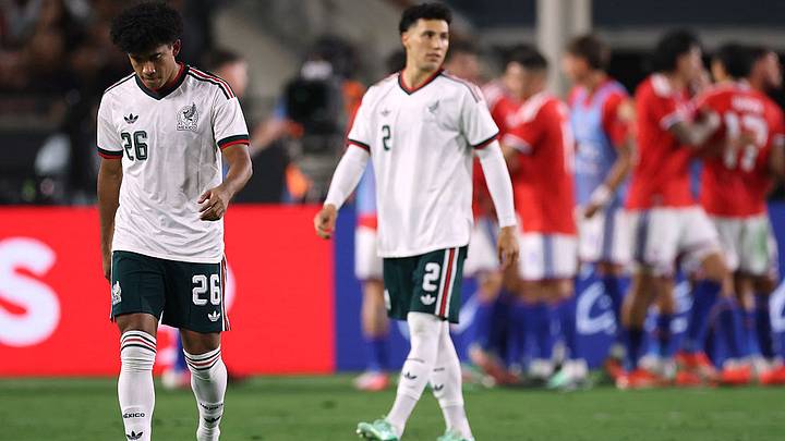 México cayó 2-0 ante Chile, el peor equipo de la última eliminatoria de Conmebol.