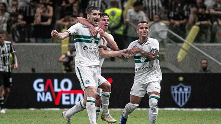 Coritiba encerrou sequência positiva do Atlético-MG e chegou ao segundo triunfo seguido