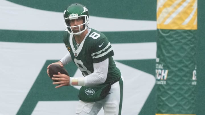 East Rutherford, NJ -- September 29 -- Aaron Rodgers of the Jets ns the ball in the first half as the Denver Broncos edged the New York Jets 10-9 at MetLife Stadium.