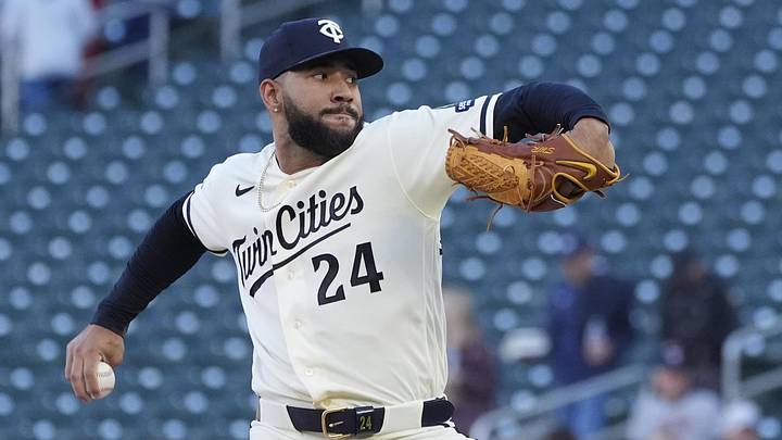 May 13, 2026; Minneapolis, Minnesota, USA; Minnesota Twins pitcher Simeon Woods Richardson (24) throws to the Miami Marlins in the first inning at Target Field. Mandatory Credit: Bruce Kluckhohn-Imagn Images May 13, 2026; Minneapolis, Minnesota, USA; Minnesota Twins pitcher Simeon Woods Richardson (24) throws to the Miami Marlins in the first inning at Target Field. Mandatory Credit: Bruce Kluckhohn-Imagn Images