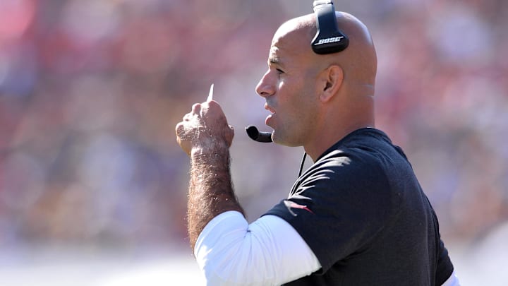Oct 13, 2019; Los Angeles, CA, USA; San Francisco 49ers defensive coordinator Robert Saleh looks on during the second half against the Los Angeles Rams at Los Angeles Memorial Coliseum. Mandatory Credit: Orlando Ramirez-Imagn Images Oct 13, 2019; Los Angeles, CA, USA; San Francisco 49ers defensive coordinator Robert Saleh looks on during the second half against the Los Angeles Rams at Los Angeles Memorial Coliseum. Mandatory Credit: Orlando Ramirez-Imagn Images