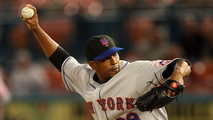 Jorge Sosa of the New York Mets throws a pitch on April 1, 2008 against the Florida Marlins at Dolphin Stadium