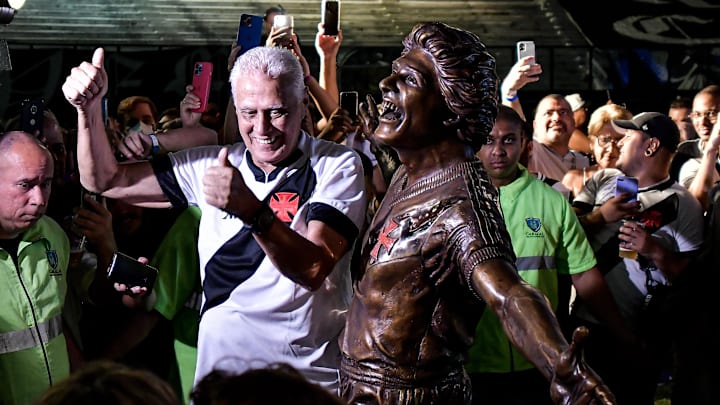 Roberto Dinamite ultrapassou a marca dos 1000 jogos pelo Vasco