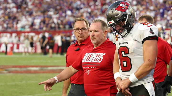 Buccaneers quarterback Baker Mayfield sustained a dislocated thumb against the Vikings on Sunday. Buccaneers quarterback Baker Mayfield sustained a dislocated thumb against the Vikings on Sunday.