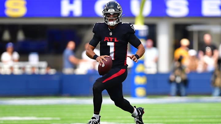 Atlanta Falcons quarterback Marcus Mariota (1)