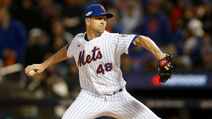 Jacob deGrom firmó con los Rangers de Texas