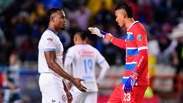 Los colombianos Willer Ditta y Kevin Mier de Cruz Azul son pilares en el esquema del argentino Martín Anselmi