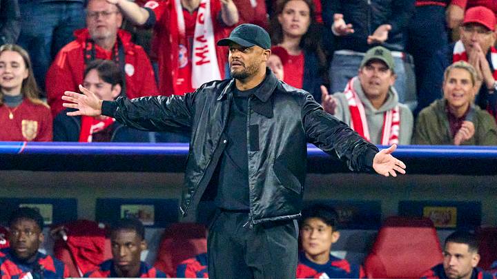 Vincent Kompany s'insurge d'une décision arbitrale lors de la demi-finale retour entre le Bayern Munich et le Paris Saint-Germain