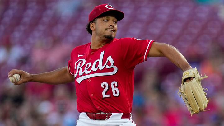Cincinnati Reds pitcher Chase Burns (26) throws a pitch in the first inning of the MLB National League game between the Cincinnati Reds and the New York Mets at Great American Ball Park in Cincinnati on Monday, June 15, 2026.