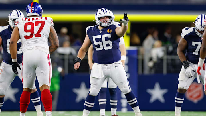  Dallas Cowboys center Cooper Beebe signals at the line against the New York Giants during the second quarter.