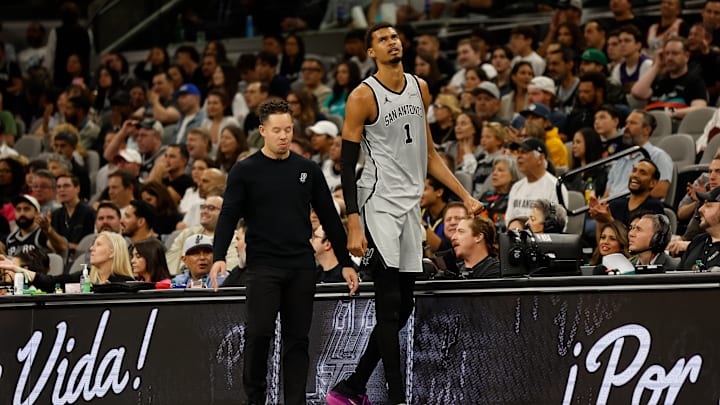 Golden State Warriors v San Antonio Spurs Golden State Warriors v San Antonio Spurs