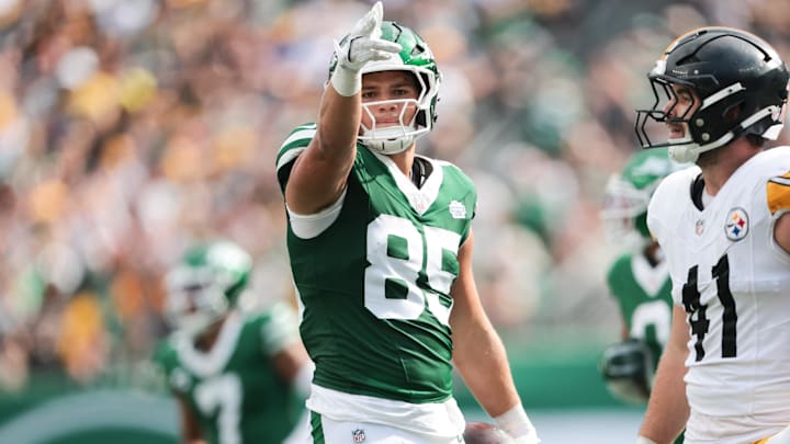 Sep 7, 2025; East Rutherford, New Jersey, USA; New York Jets tight end Mason Taylor (85) reacts to the play during the second half against the Pittsburgh Steelers at MetLife Stadium. Mandatory Credit: Vincent Carchietta-Imagn Images Sep 7, 2025; East Rutherford, New Jersey, USA; New York Jets tight end Mason Taylor (85) reacts to the play during the second half against the Pittsburgh Steelers at MetLife Stadium. Mandatory Credit: Vincent Carchietta-Imagn Images