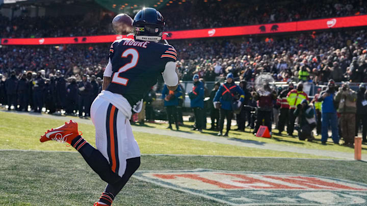 Dec 14, 2025; Chicago, Illinois, USA; Chicago Bears wide receiver DJ Moore (2) catches a pass for a touchdown during the first quarter against the Cleveland Browns at Soldier Field. Mandatory Credit: David Banks-Imagn Images Dec 14, 2025; Chicago, Illinois, USA; Chicago Bears wide receiver DJ Moore (2) catches a pass for a touchdown during the first quarter against the Cleveland Browns at Soldier Field. Mandatory Credit: David Banks-Imagn Images