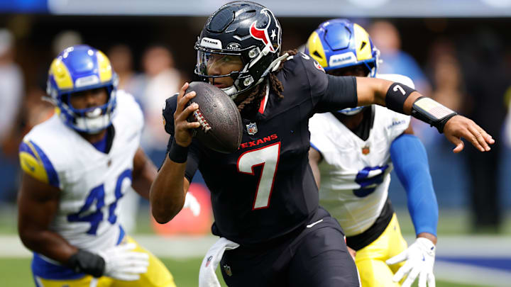 Houston Texans v Los Angeles Rams - NFL 2025