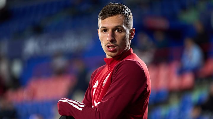 Bayern Munich agree compensation with Granada for Bryan Zaragoza.