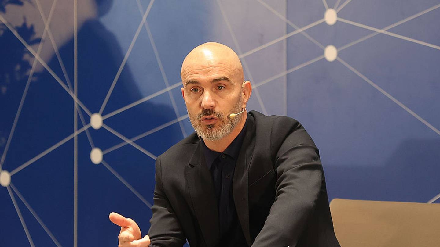 Chelsea ‘Prepare Legal Action’ Against Man City Over Enzo Maresca