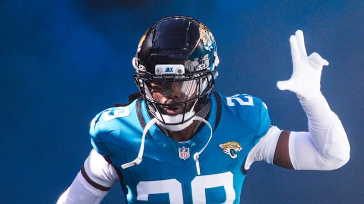 Jacksonville Jaguars safety Eric Murray (29) enters the stadium before an NFL football game at EverBank Stadium, Sunday, Dec. 14, 2025, in Jacksonville, Fla. [Doug Engle/Florida Times-Union]