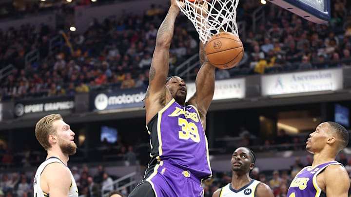 Dwight Howard tuvo un gran partido ante Kings